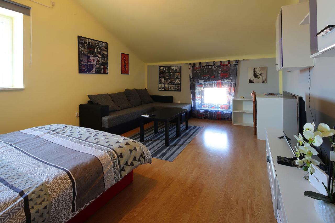 Apartman Vito Apartment Рийека Екстериор снимка