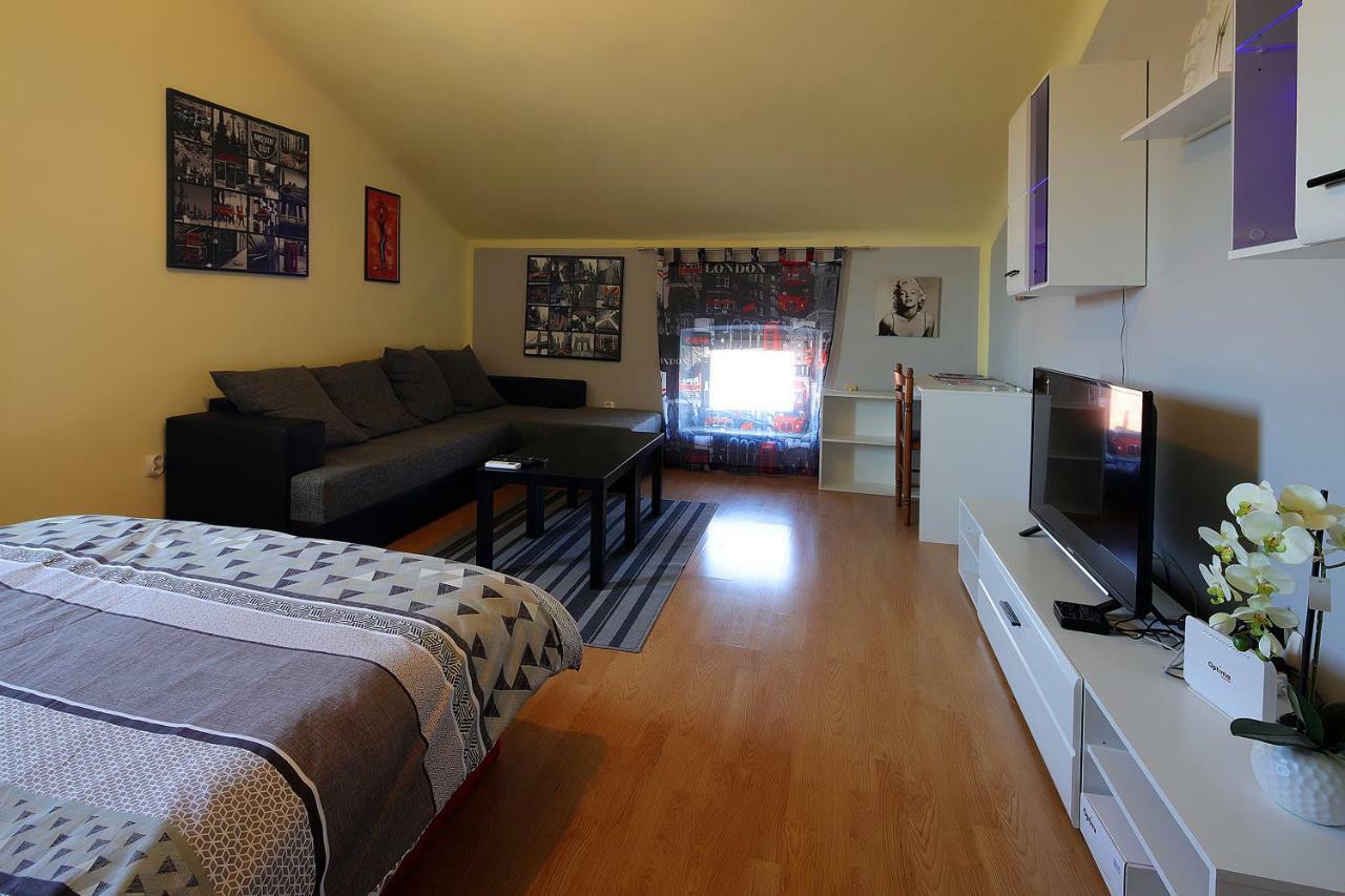 Apartman Vito Apartment Рийека Екстериор снимка